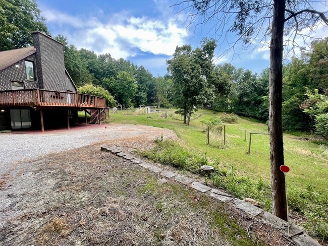 Building Photo - Unique 4 Bedroom Home on Dead-End Road w/ ...