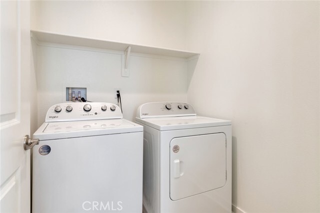 Building Photo - 26149 Park Ave