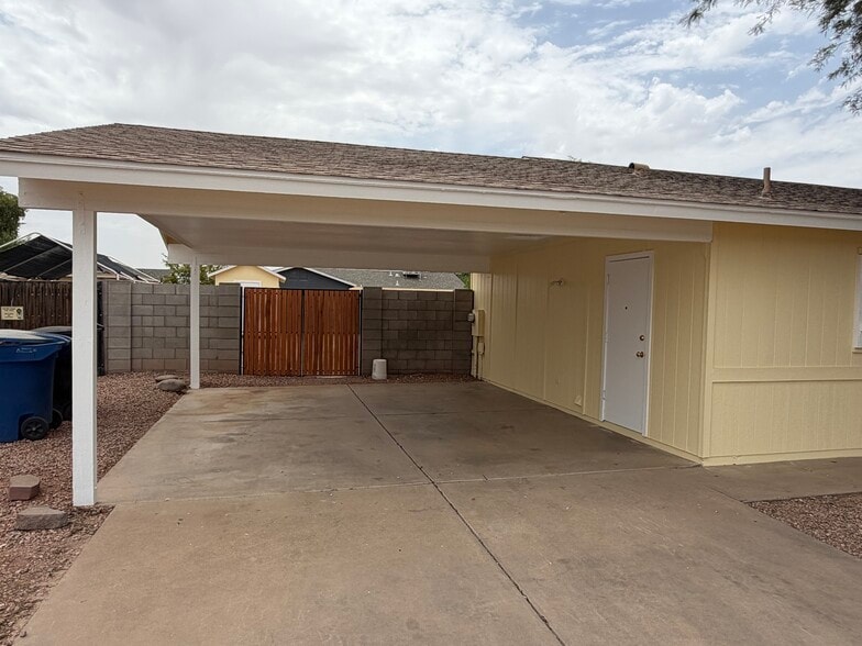 Building Photo - 3439 W Peppertree Ln