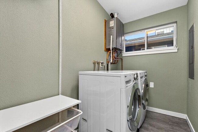 Building Photo - Charming and Cozy Air-Conditioned High Point Rambler (1st Month Free)