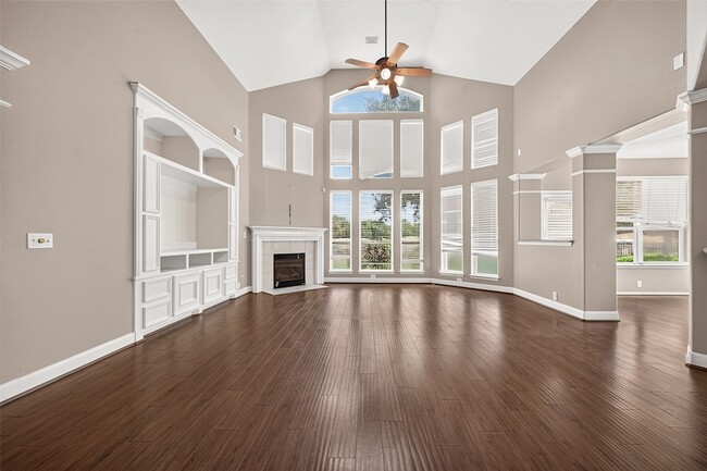 Building Photo - 16411 Canyon Chase Dr