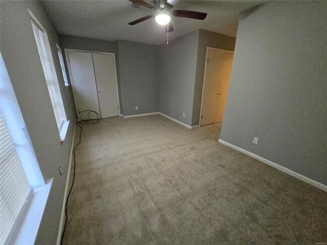 Building Photo - Charming 3-Bed, 2-Bath Townhouse in the He...