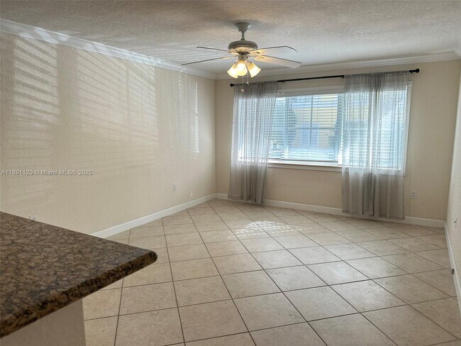 Building Photo - 151 NE 16th Ave