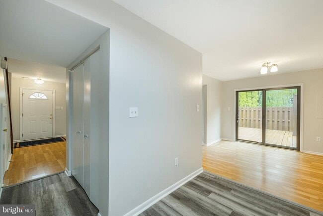 Building Photo - 5620 Summer Oak Way