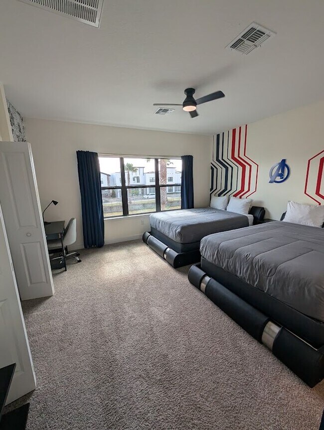 Building Photo - Beautiful Executive 4 Bed 3 Bath Home in Davenport!