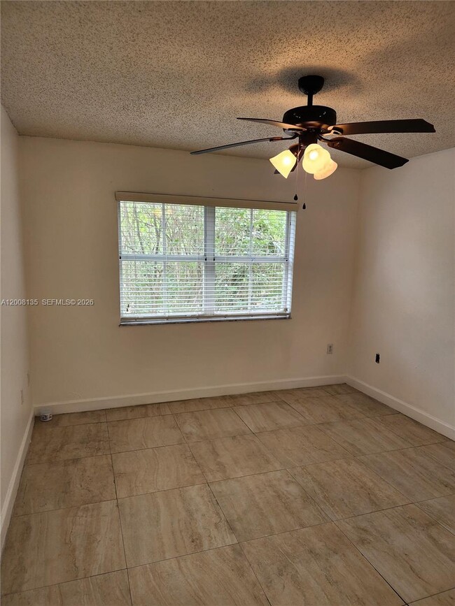 Building Photo - 2451 Centergate Dr