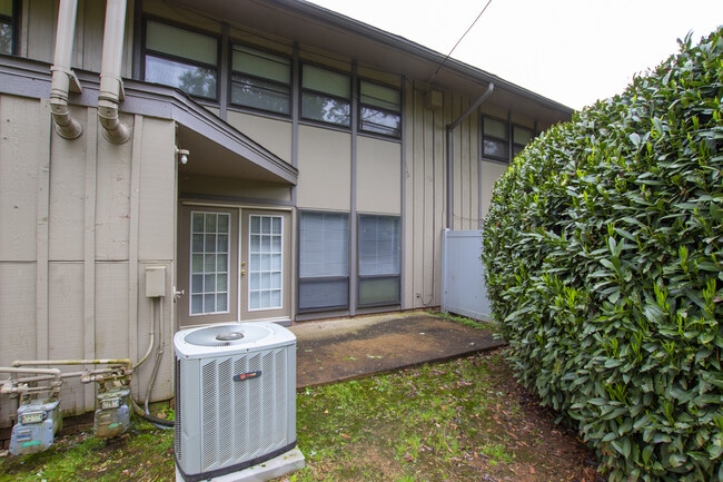 Building Photo - Two bedroom condo