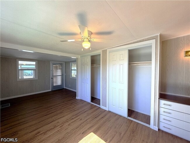 Building Photo - 139 Gaslight Ave