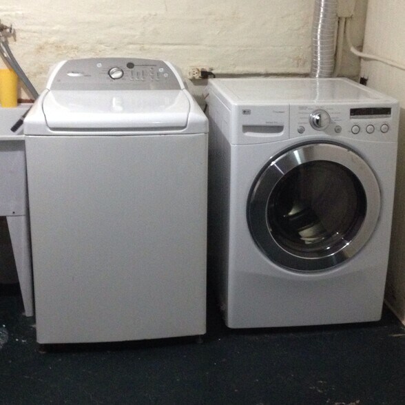 Building Photo - 2879 Ludlow Rd