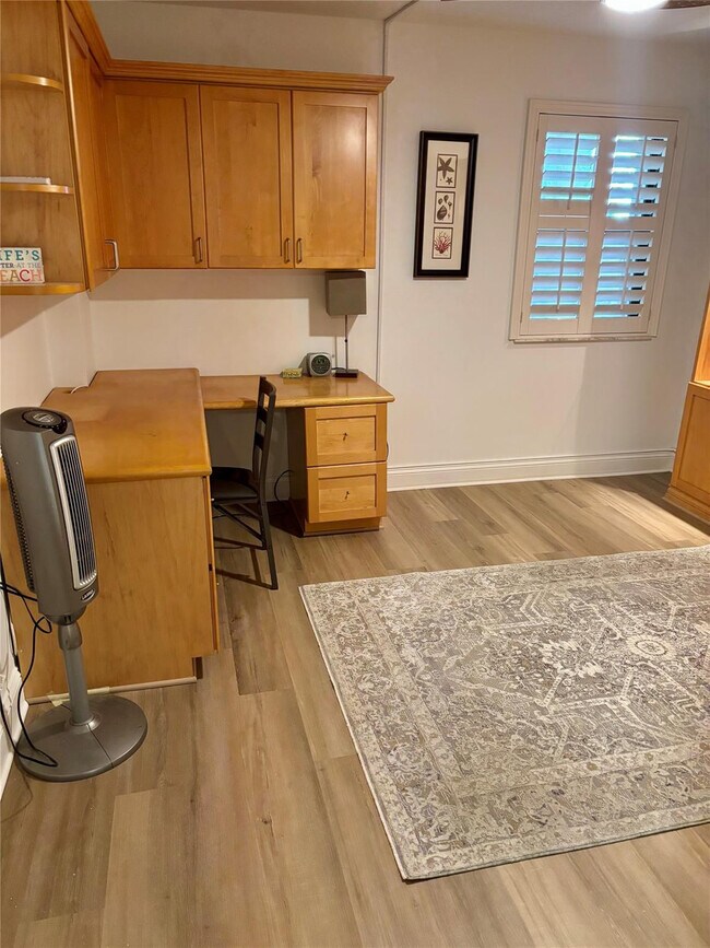 Building Photo - 10980 S Ocean Dr