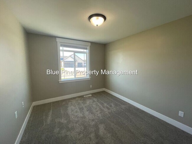 Building Photo - 1507 47th St