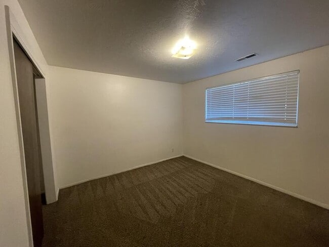 Building Photo - 1540 S 400 E