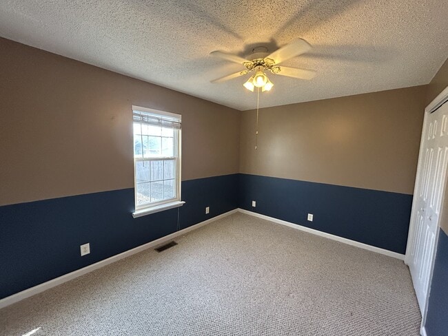 Building Photo - 3878 Roscommon Way