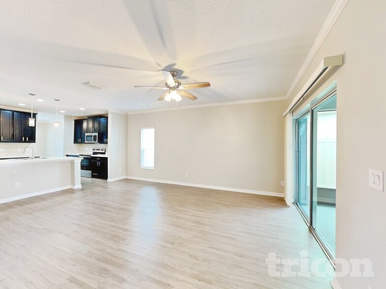 Building Photo - 1266 Stratton Ave