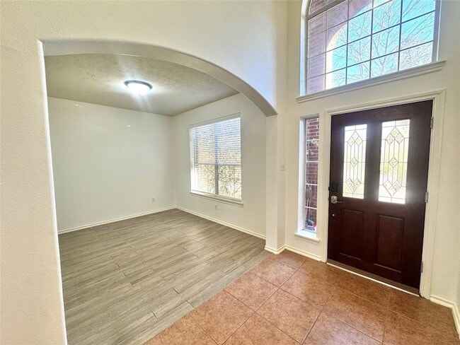 Building Photo - 14 Harbinger Ct