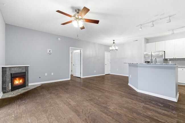 Building Photo - 7728 S Essex Gate Dr