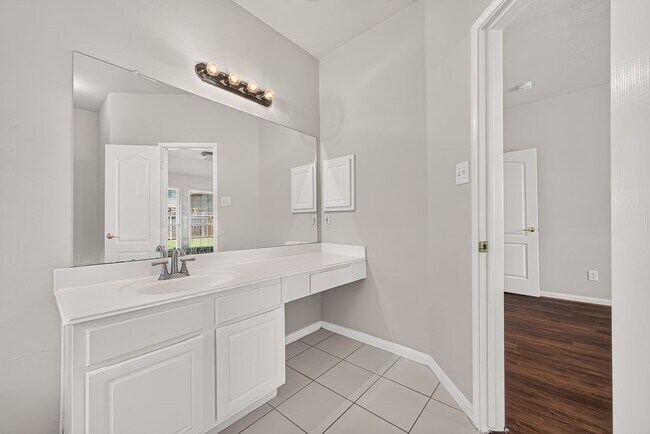 Building Photo - 11814 Copperas Creek Dr