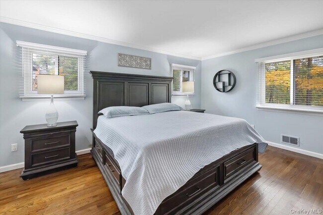 Building Photo - 107 Tennyson Dr