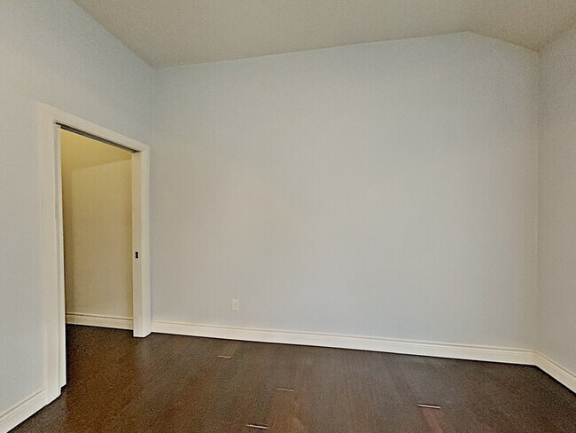 Building Photo - 1414 Record Crossing Rd