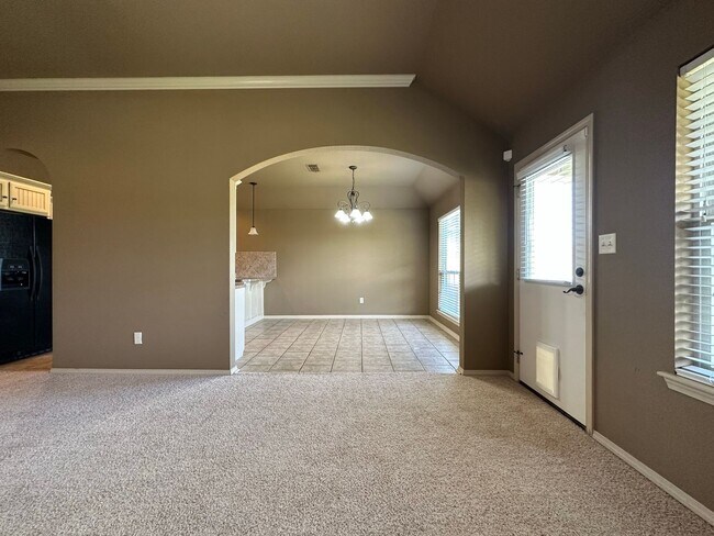 Building Photo - Spacious Elegance: Your Dream 3 Bed, 2 Bath Home with a Cozy Fireplace and 2-Car Garage!