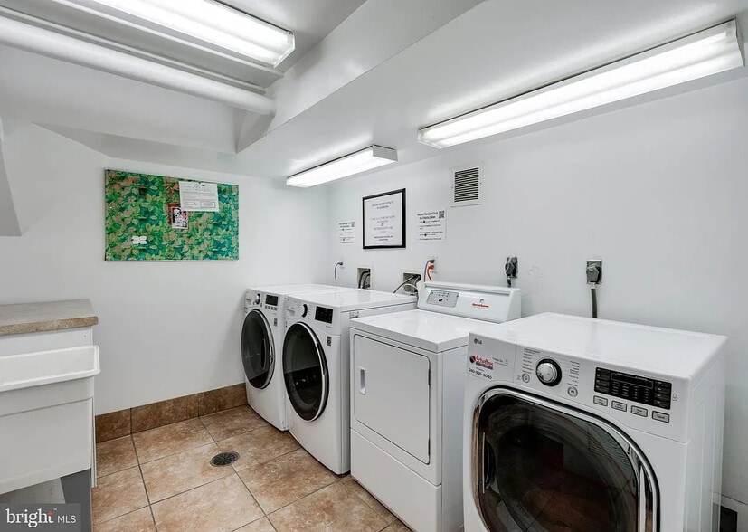 Building Photo - 4840 MacArthur Blvd NW