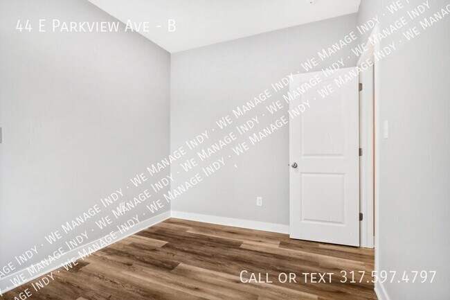 Building Photo - 44 E Parkview Ave