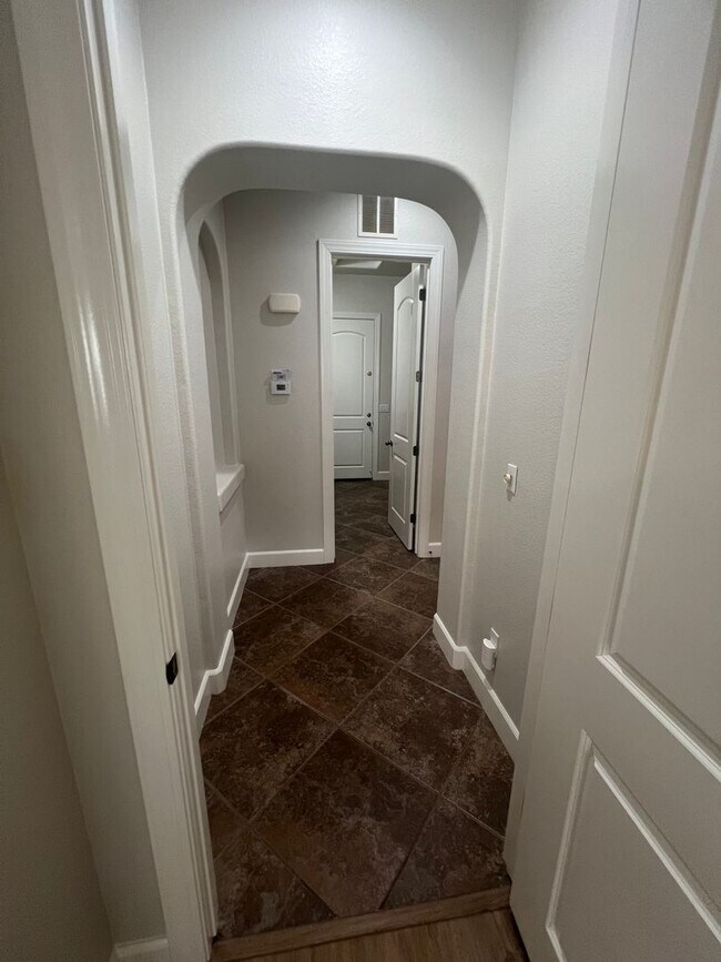 Building Photo - 721 Bluestone Cir