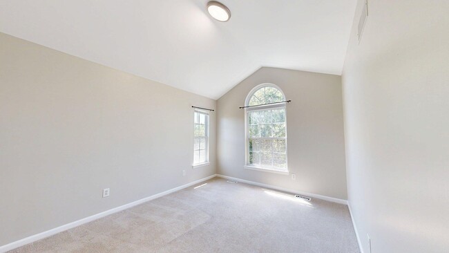 Building Photo - 3120 Promenade Cir