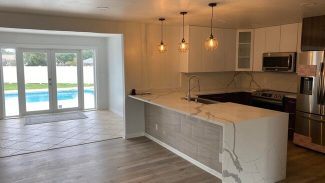 Building Photo - 4000 NW 3rd Ave