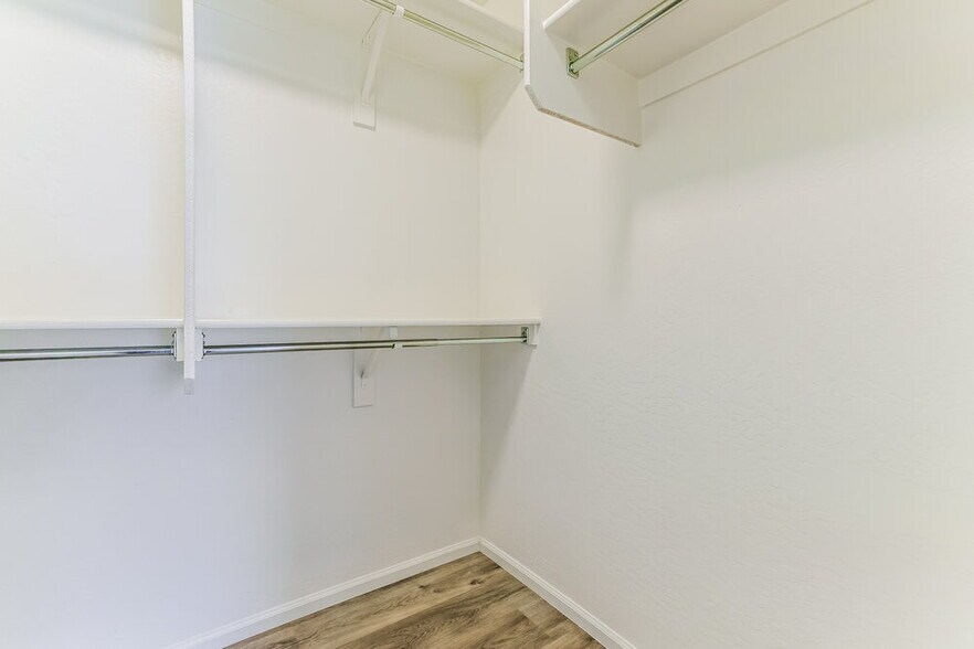 Building Photo - 38306 N Amy Ln