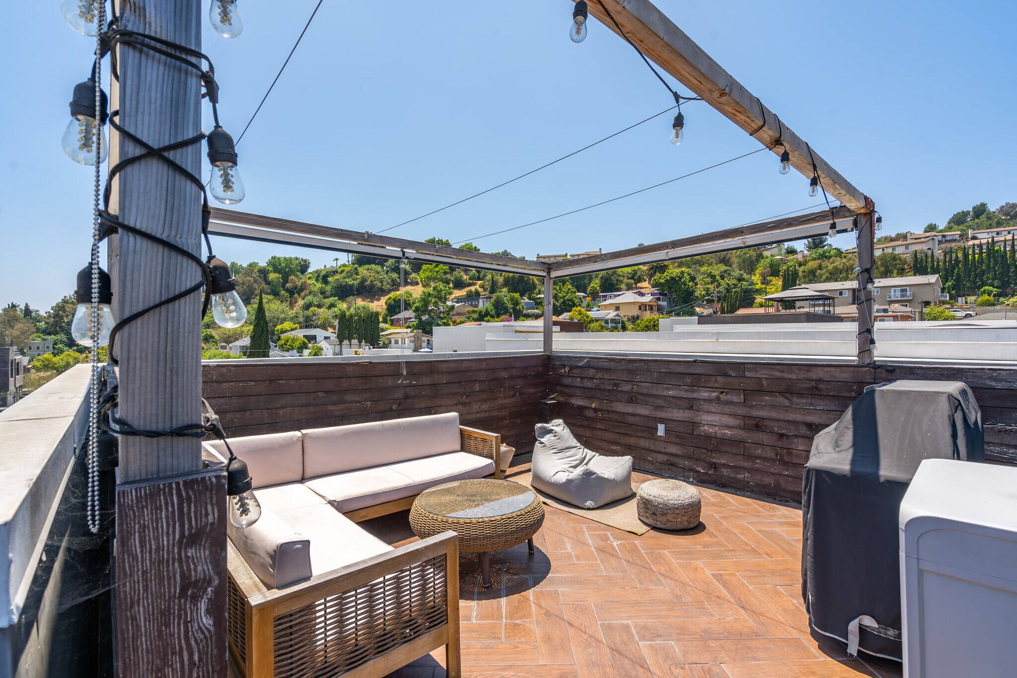 Rooftop Patio - 2206 Tom Mix Rd