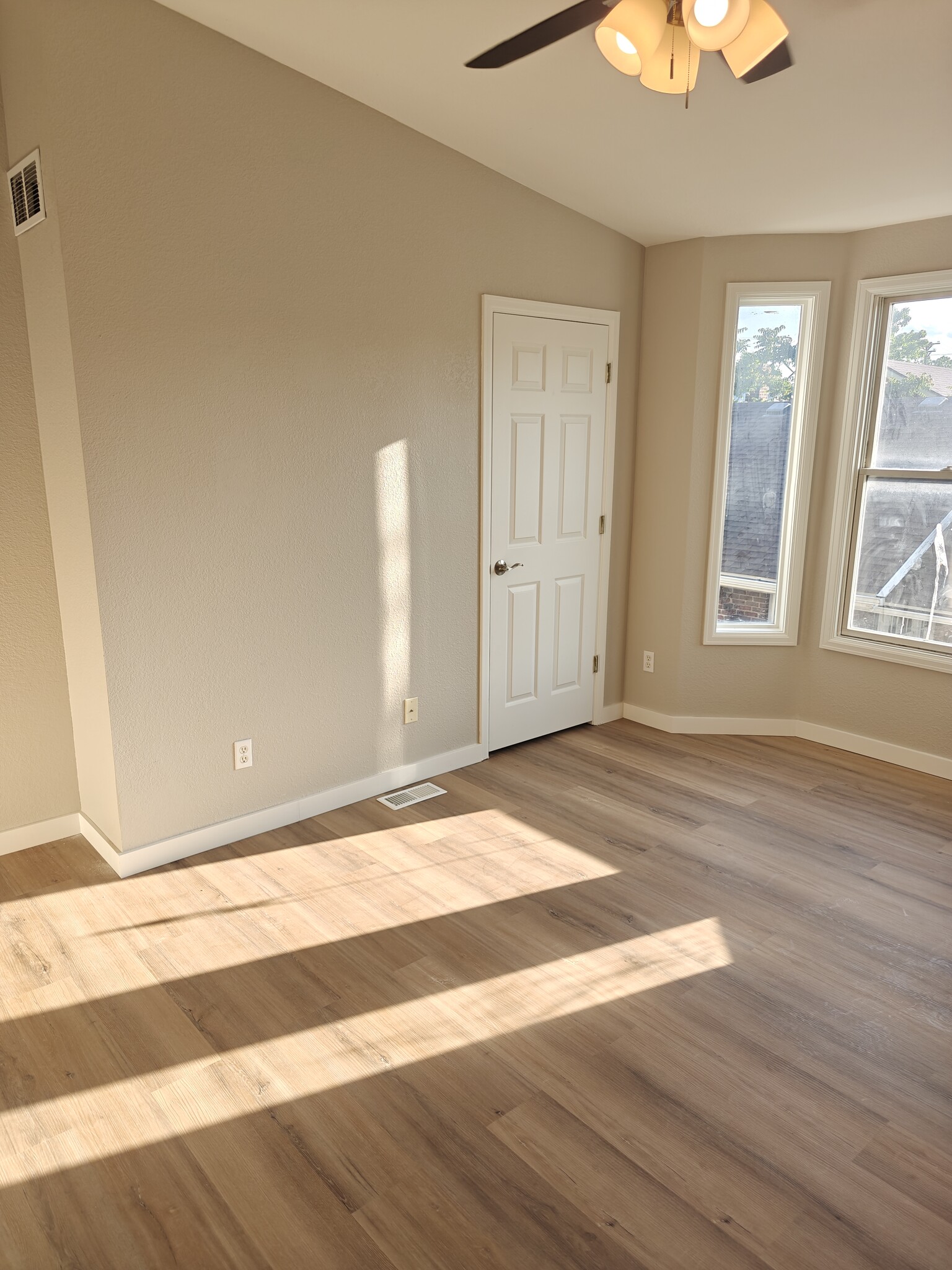 Building Photo - 3130 W 38th Ave