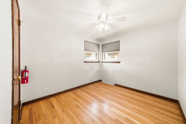 Building Photo - 5144 S Melvina Ave