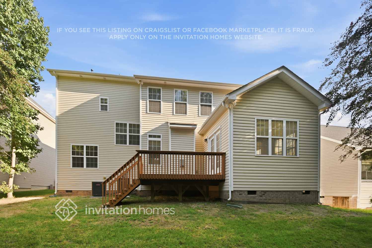Building Photo - 8121 Acacia Court