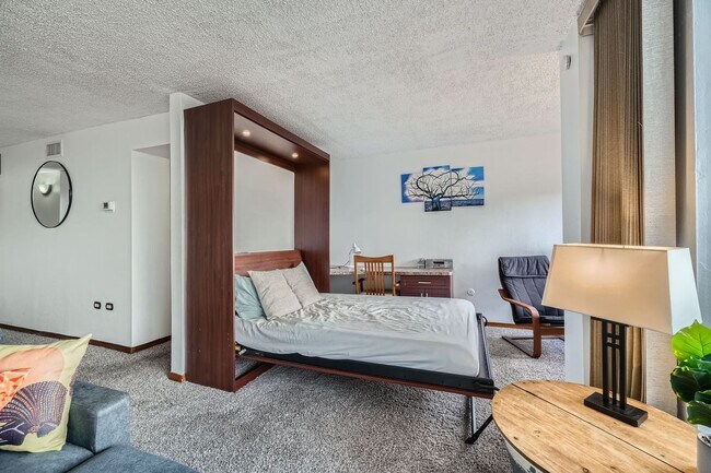 Building Photo - Downtown Denver Furnished 1 BDR w/ Rooftop...