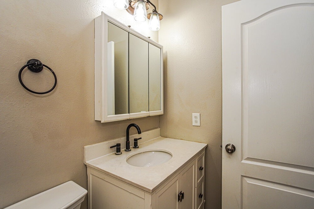 Building Photo - 10610 Navigation Dr
