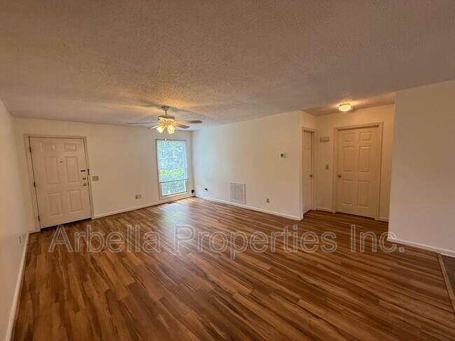 Building Photo - 115 Rowe Ln