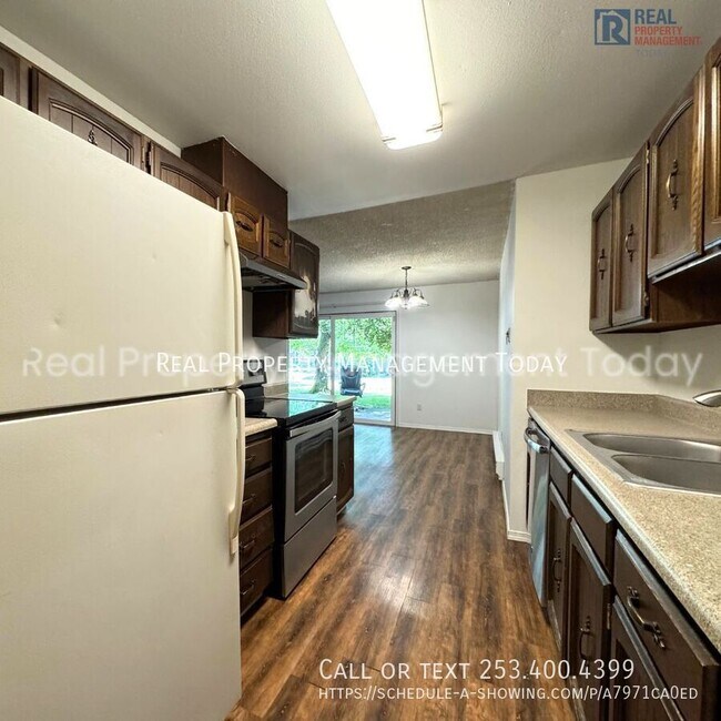 Building Photo - 4417 76th Ave W