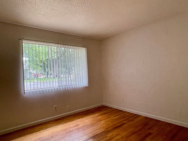 Building Photo - 3474 Nicolet Ln