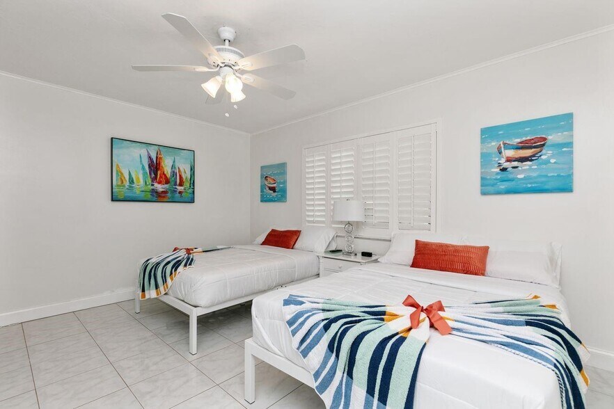 Building Photo - 1900 N Victoria Park Rd