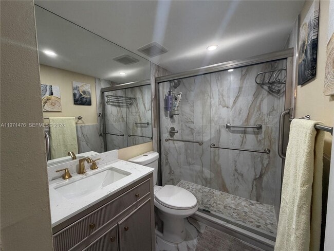 Building Photo - 5270 NE 6th Ave