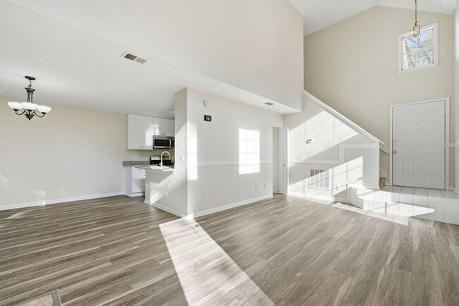 Building Photo - 1442 Parkside Club Dr NW