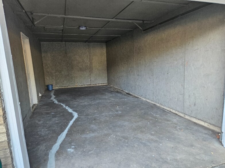 Building Photo - 506 Orchid Dr