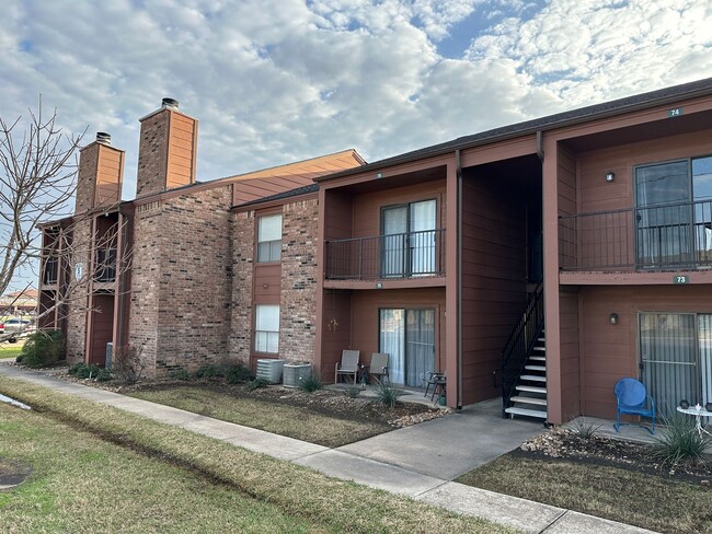 Building Photo - College Station - 1-bedroom, 1-bath Condo ...