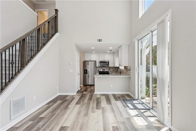 Building Photo - 283 Hiawassee Dr