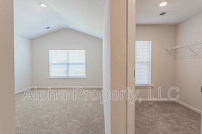 Building Photo - 419 Sea Grit Ct