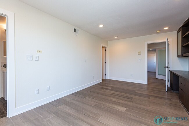 Building Photo - Sherwood Forest: Single Family Home w/ 2 C...