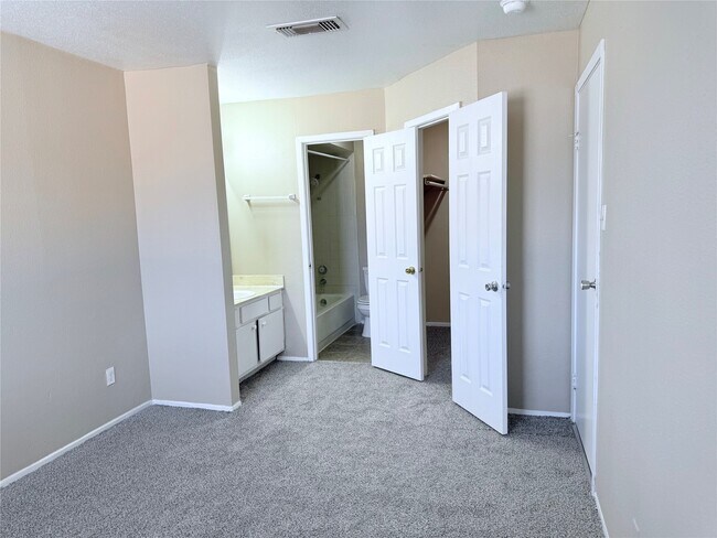 Building Photo - 12655 Ashford Meadow Dr