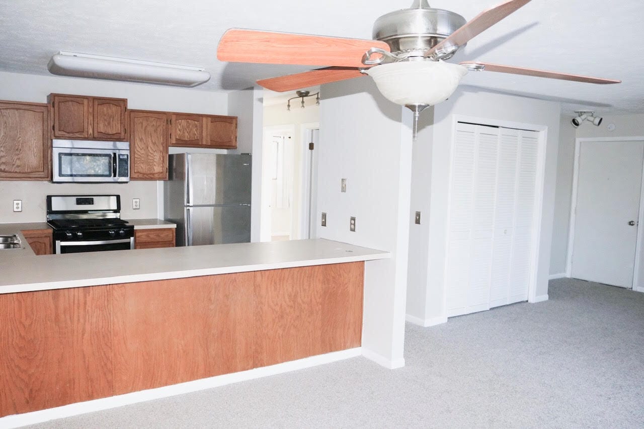 Kitchen/Living/Family Room - 6721 Boca Vista Dr NE