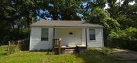 Building Photo - 1717 Sora St